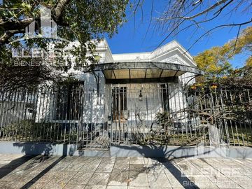 Casa estilo antiguo 5amb - Quilmes Residencial