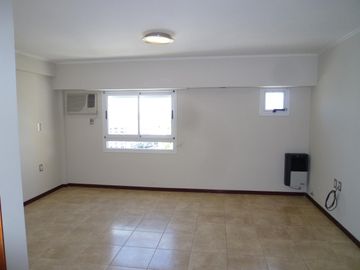 Semipiso céntrico