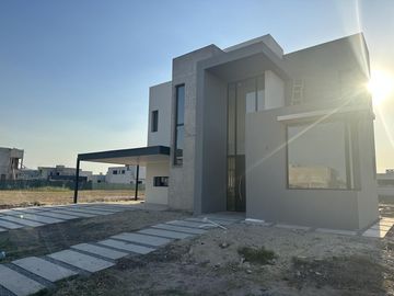 Casa en  LAGOS DE CANNING 1