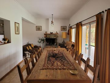San Isidro Labrador | Casa con lindísimo terreno a la laguna se vende con amarra incluída