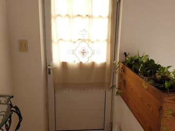 San Isidro Labrador | Casa con lindísimo terreno a la laguna se vende con amarra incluída