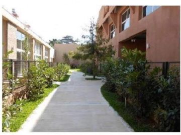 Departamento en Vicente López con Terraza Propia, Cochera Cubierta y Amenities