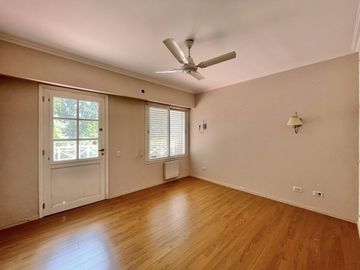 Casa en Venta de 3 dormitorios en Rosario - Country Aldea Tenis- Fisherton