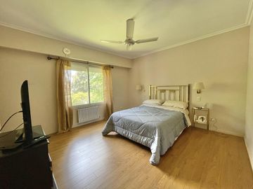 Casa en Venta de 3 dormitorios en Rosario - Country Aldea Tenis- Fisherton