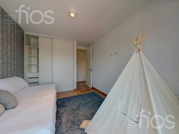 VENTA DEPARTAMENTO PISO EXCLUSIVO TRES DORMITORIOS CON  BALCON Y AMENITIES  EN ZONA CENTRO
