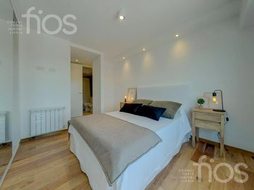 VENTA DEPARTAMENTO PISO EXCLUSIVO TRES DORMITORIOS CON  BALCON Y AMENITIES  EN ZONA CENTRO