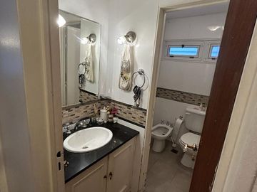 En venta departamento de categoria en Muñecas al 600 Barrio Norte