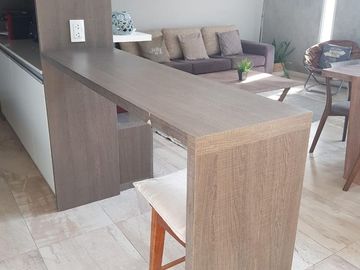 AMOBLADA!!!Casa en  VENTA!!! ! NIVEL!. 2 PLANTAS!. 3 DORMITORIOS. PISCINA.