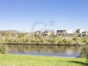 Terreno en  Venta Barrio Náutico Marinas H