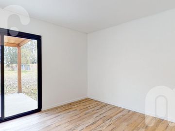 VENTA CASA 3 DORMITORIOS EN MIRALAGOS