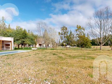 VENTA CASA 3 DORMITORIOS EN MIRALAGOS