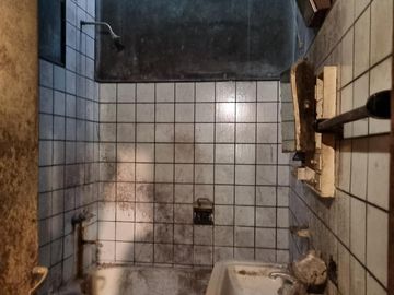 Venta Terreno con casa a reciclar - Ricardo Rojas- Tigre