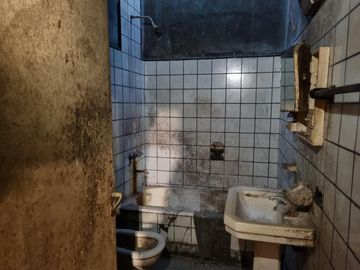 Venta Terreno con casa a reciclar - Ricardo Rojas- Tigre