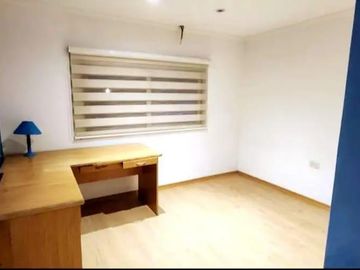 Casa en venta - 4 Dormitorios 4 Baños - Cochera - 310Mts2 - Morón