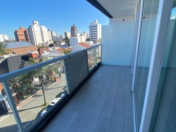 SEMIPISO A ESTRENAR AL FRENTE
