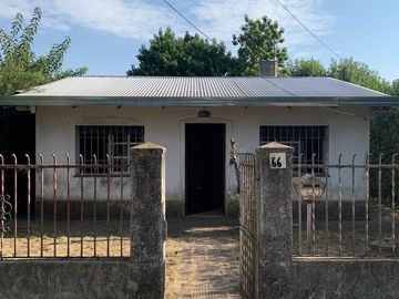 Venta Casa sobre lote de 10x40 en  Glew