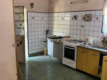 Venta Casa sobre lote de 10x40 en  Glew