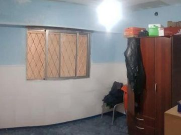 Casa en venta - 2 dormitorios, 1 baño - 90mts2 sobre lote de 150mts2 - Berazategui