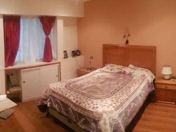 Casa en venta - 2 dormitorios, 1 baño - 90mts2 sobre lote de 150mts2 - Berazategui