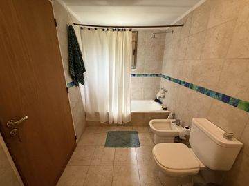Hermosa Casa en Bo. Fincas d/Lago - Maschwitz - Escobar - Posibilidad de tomar prop.