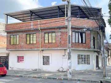 Venta De Casa Externa Esquinera Bifamiliar  Sur Cali