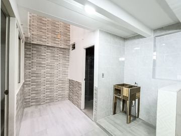 Se Vende Casa De 4 Pisos En Paseo Los Almendros, Cali- Valle Del Cauca