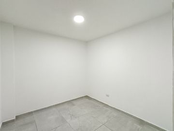 Se Vende Casa De 4 Pisos En Paseo Los Almendros, Cali- Valle Del Cauca