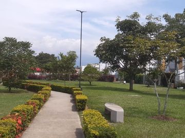 Vendo Casa De Dos Plantas Robles Del Castillo.