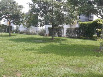 Vendo Casa De Dos Plantas Robles Del Castillo.