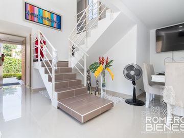 Venta Hermosa Casa En La Morada