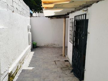 VENDO CASA BARRIO LA VICTORIA