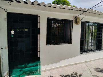 VENDO CASA BARRIO LA VICTORIA