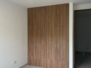 Apartamento En Venta - Zona Menga Conjunto Dko