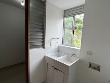 Apartamento En Venta - Zona Menga Conjunto Dko