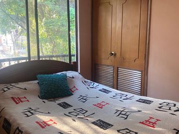 Vendo Casa Esquinera De Tres Pisos  Barrio Villa Del Prado $236.000.000