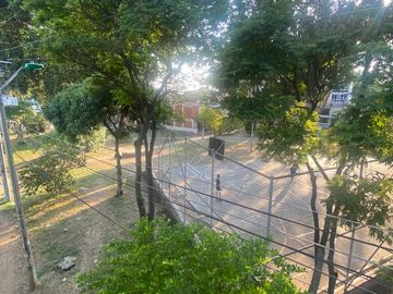 Vendo Casa Esquinera De Tres Pisos  Barrio Villa Del Prado $236.000.000
