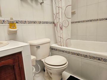 Se-vende-casa-en-conjunto-residencial-3-habitaciones-más-estudio-barrio--andalucia-barranquilla