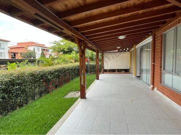 VENDO CASA REMODELADA EN CONJUNTO PANCE CALI