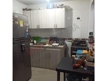 SE VENDE CASA DE 3 PISOS EN LA NUEVA BASE, CALI-10113