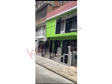 SE VENDE CASA DE 3 PISOS EN LA NUEVA BASE, CALI-10113