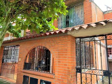 SE VENDE CASA EN EL CANEY, SUR DE CALI, SECTOR DE ALTA VALORIZACION