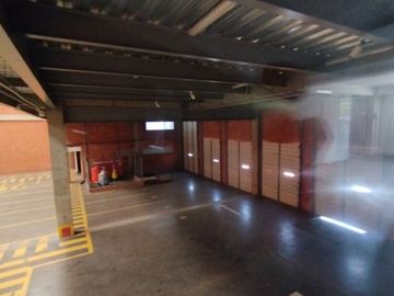 VENDO EN EXCLUSIVA BODEGA EN PARQUE INDUSTRIAL, EXCELENTE VITRINA , OFICINAS TERMINAL LOGÍSTICO  ACOPI, CON BASCULA-10021