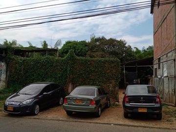 VENTA DE LOTE EN Meléndez