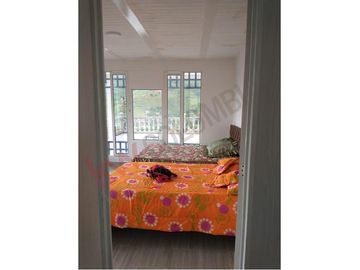 VENDO CASA CAMPESTRE MODERNA AREA, 3000 M2, EN EL SALADITO-DAGUA A SOLO 45 MINUTOS DE CALI