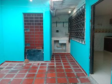 VENDO CASA CON APTO, LA VICTORIA - BARRANQUILLA