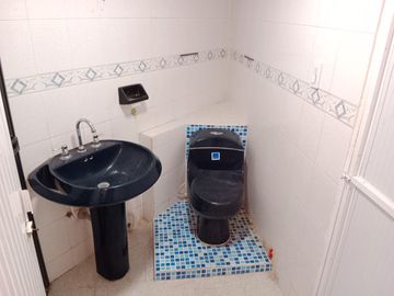 VENDO CASA CON APTO, LA VICTORIA - BARRANQUILLA