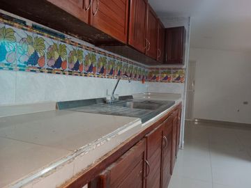 VENDO CASA CON APTO, LA VICTORIA - BARRANQUILLA