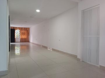VENDO CASA CON APTO, LA VICTORIA - BARRANQUILLA