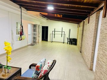 Casa En Ciudad Jardín Cali Valle Del Cauca Condominio 2 Niveles