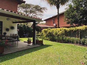 Venta Hermosa Casa En Pance